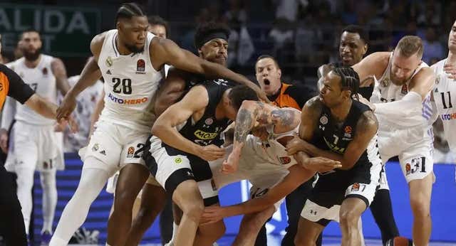 Yabusele entra al trapo tras la agresión del Partizan denunciada por Estrella Roja: «Al menos ahora dejarán de mandar mensajes…»