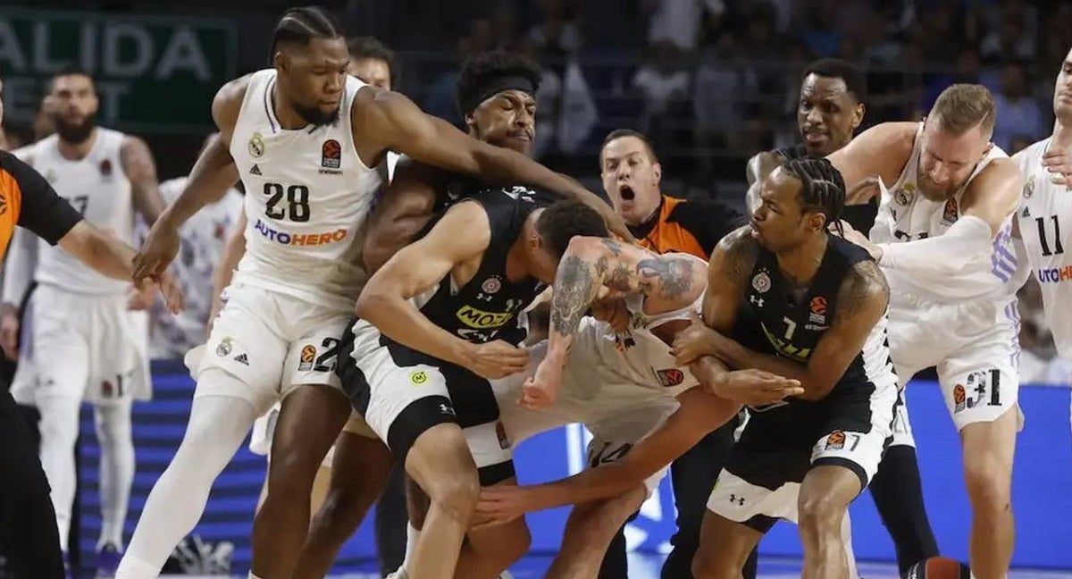 Un momento de la famosa pelea en el WiZink con Yabusele como protagonista.