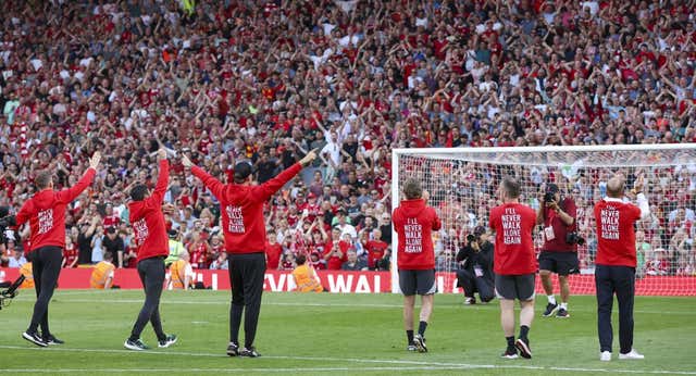 Klopp le gana un último pulso a Pep Guardiola antes de zarpar de Liverpool