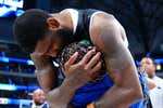 Kyrie Irving deja atrás un lustro de polémicas y encuentra “la madurez” al lado de Luka Doncic