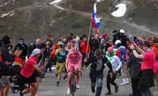La nieve y el frío obligan a recortar la etapa de montaña de este martes en el Giro