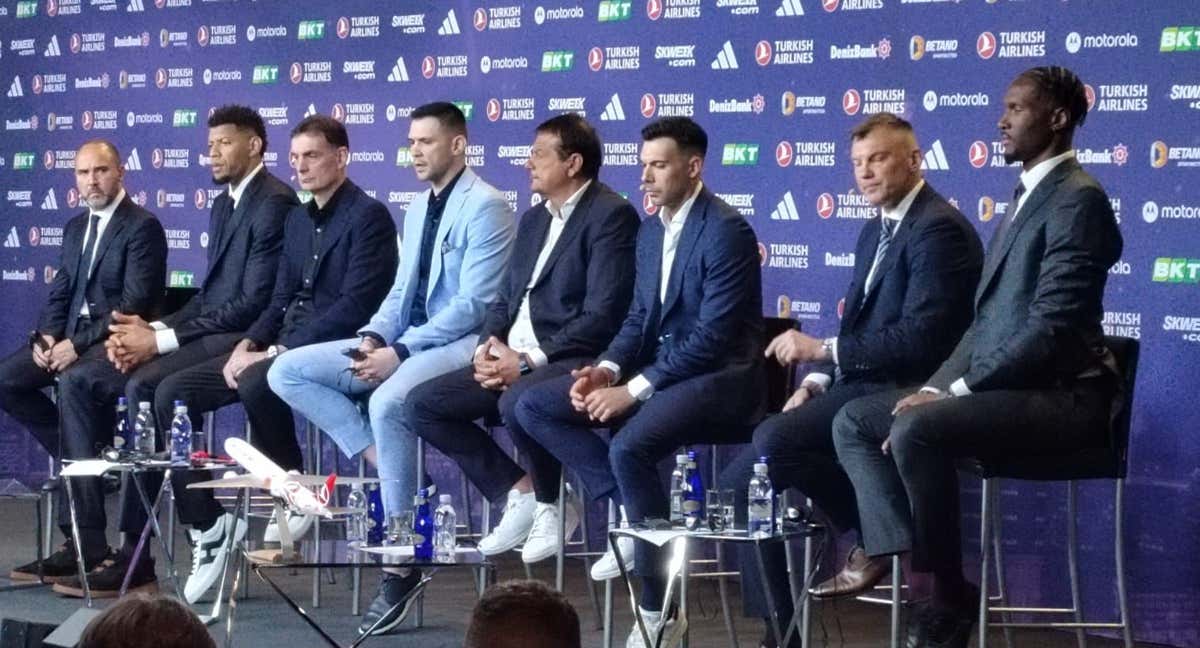Los protagonistas de la rueda de prensa de la Final Four de la Euroliga en Berlín.