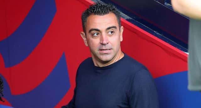 Los nervios en el avión y la ausencia de Laporta que presagiaron la tercera marcha de Xavi