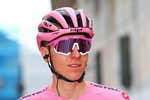 Pogacar se desquicia con las denuncias en Strava durante el Giro: «¿Quién c*** me ha reportado?»