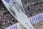 Kroos no puede aguantar y rompe a llorar con sus hijos en un homenaje para el recuerdo: tifo, pasillo y lágrimas de Davide Ancelotti