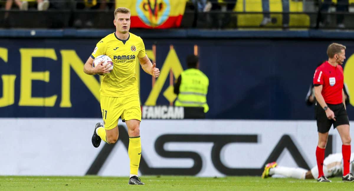 Sorloth, en un partido con el Villarreal./AFP