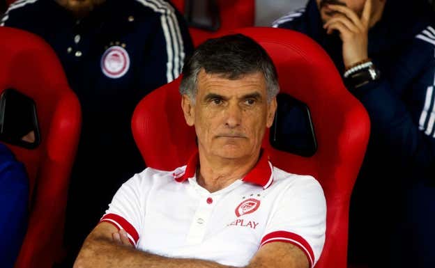 Mendilibar, en el banquillo del Olympiacos.