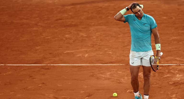 Rafa Nadal en Roland Garros tras la derrota ante Zverev.