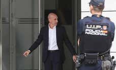 Luis Rubiales llama a declarar a sus hijas como testigos en el juicio con Jenni Hermoso