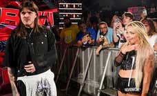 Dominik Mysterio vuelve a ayudar involuntariamente a Liv Morgan