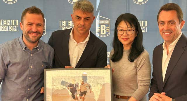 Los vínculos del Valencia y el Benidorm de David Villa: «Es un mini Valencia»