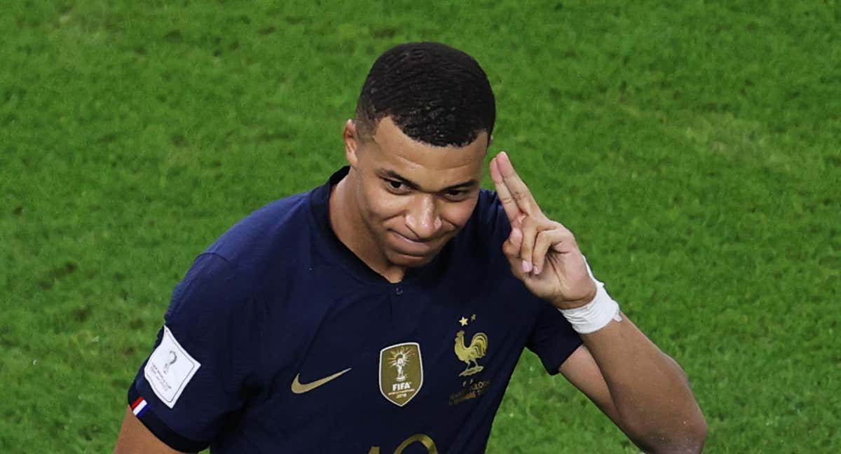 Mbappé, en un partido con Francia. /