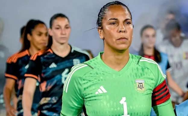 Vanina Correa saliendo a un partido.  AFA
