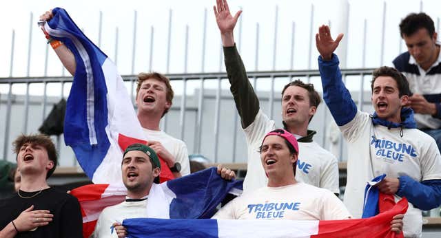 Roland Garros prohíbe el alcohol tras las quejas de los tenistas: «Pronto veremos hooligans pegándose»