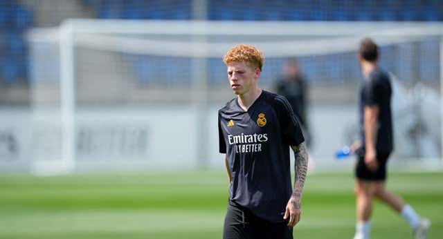 Falsa alarma ante el pánico del madridismo con el talismán Jeremy de León: ¿por qué no está en la lista y sí viaja?
