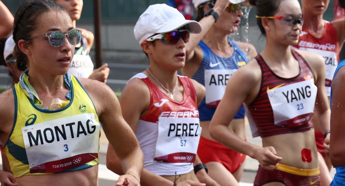 María Pérez y Yang Jiayu en los Juegos Olímpicos de Tokyo. /REUTERS/Kim Hong-Ji