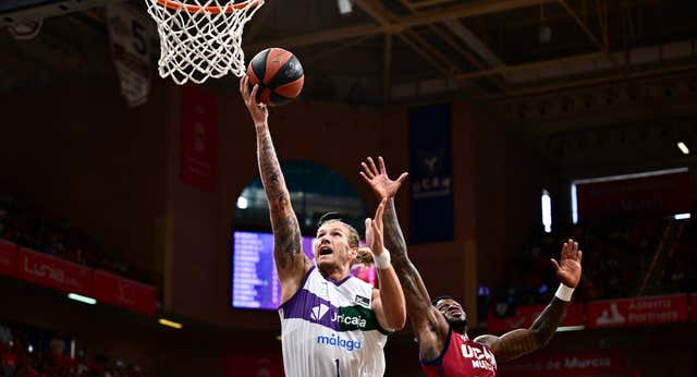 Dylan Osetkowski y Yankuba Sima imponen su ley en Murcia y Unicaja ya tiene la primera