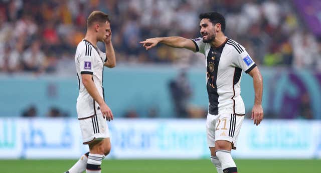 Las pistas de Flick con Gündogan… y Kimmich de fondo