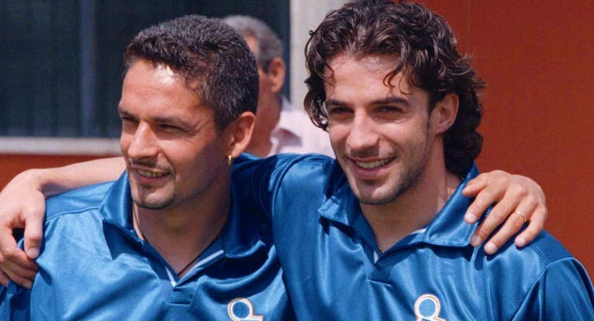 Roberto Baggio posa con Del Piero. /AP