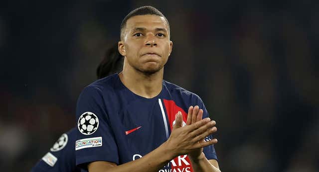 Continúa el pulso: el PSG tampoco paga el sueldo de Mbappé en mayo