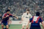 La letra pequeña del fichaje de Laudrup: el Real Madrid pagó 200 millones de pesetas a plazos al Barcelona por una cláusula de penalización