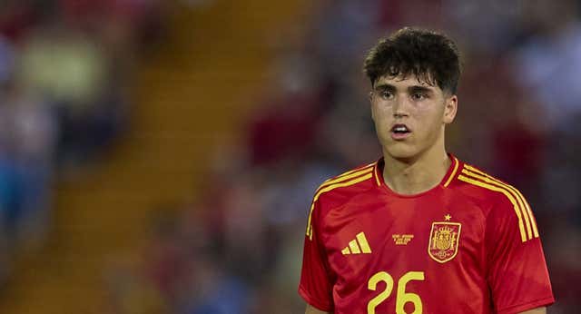 De la Fuente dicta sentencia con sorpresas: Cubarsí, Llorente y Aleix García, descartados