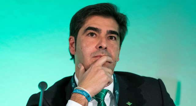 El Betis se muestra activo en el mercado: Ayoze, Pezzella, Fekir, Álvaro Valles, Guido…