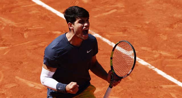 Alcaraz derriba a Sinner en un partido imposible y avanza a su primera final de Roland Garros