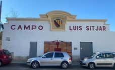 Añorando el Luis Sitjar, el estadio del muro, el foso y el marcador manual que yace abandonado en Palma entre okupas, broza y ratas