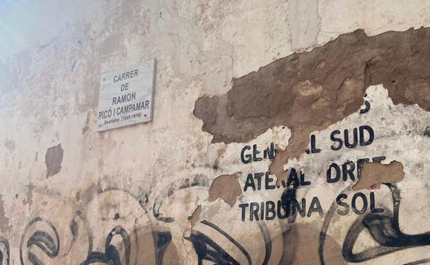 Uno de los muros que aún se mantienen del antiguo estadio del Mallorca.  LETICIA G. VILAMEA