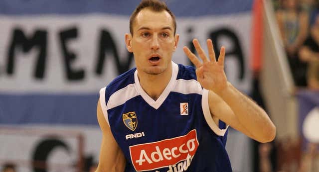 El día que el Estu pudo conquistar la ACB: una brecha en la cabeza, una pierna «como un jamón» y «una serie de decisiones extrañas»