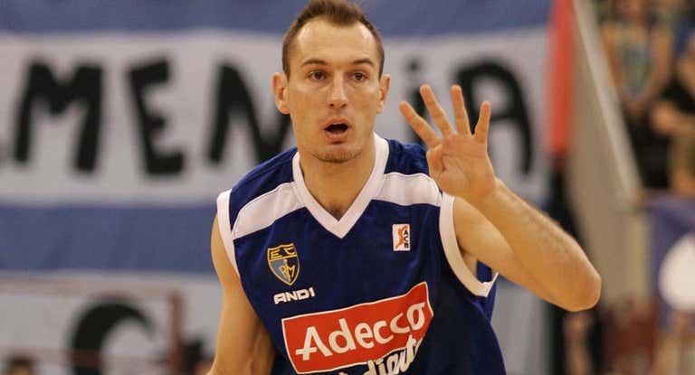 Nacho Azofra en un partido de la final ante el Barcelona.