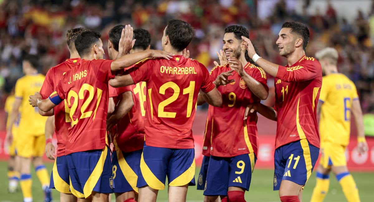 Los jugadores de la Selección celebran uno de los goles a Andorra en el amistoso de Badajoz. /GETTY