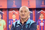 El alma del Eibar que trabajó 52 años en el club y ahora ni puede ver los partidos: «Me pongo muy nervioso, oigo los goles desde mi casa»