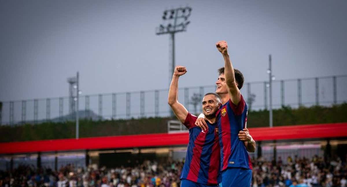 Pau Víctor y Moha en la celebración de un gol /FC Barcelona