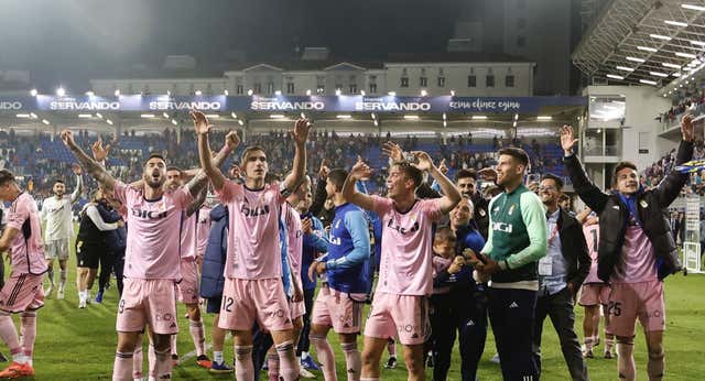 Alcaraz conquista Roland Garros… y ‘lleva’ al Oviedo a la final por el ascenso: “Le escuché, la mentalidad gana partidos”