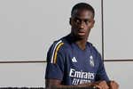 Así es Ferland Mendy de cerca: 'el mayor título de este año' y «un tío que habla poco y se ríe mucho»