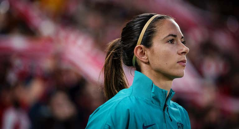 Aitana Bonmatí antes de un partido.