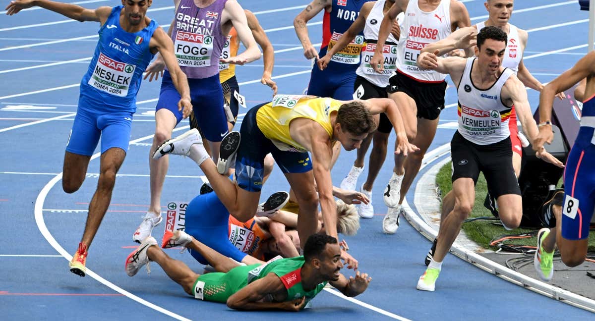 Caída en la semifinal del 1.500 metros del Europeo de Roma./AFP