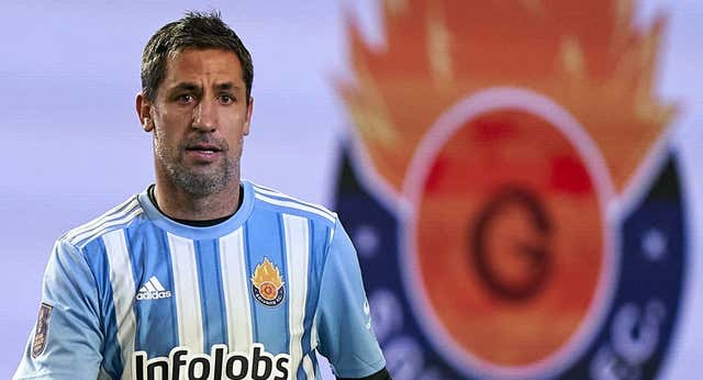 Capdevila: “Me recuerdan por el cubata en el hombro, pero 411 partidos en Primera, 60 con España y 52 goles no son casualidad“