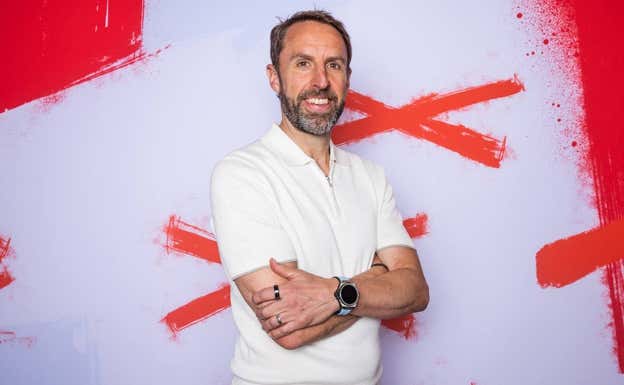 Gareth Southgate, con el Oura Ring, en el posado oficial antes de la Eurocopa. Getty Images