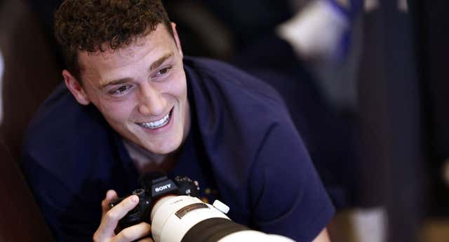 Pavard convierte un meme en realidad por el nivel mayúsculo de Francia: «Juego de banquillo izquierdo»
