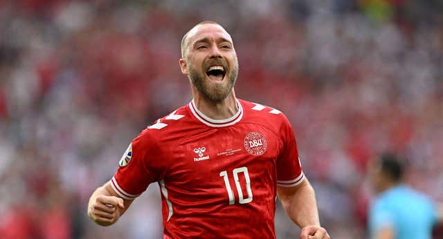 Eriksen cierra su círculo con la Eurocopa 1.100 días después de su paro cardíaco