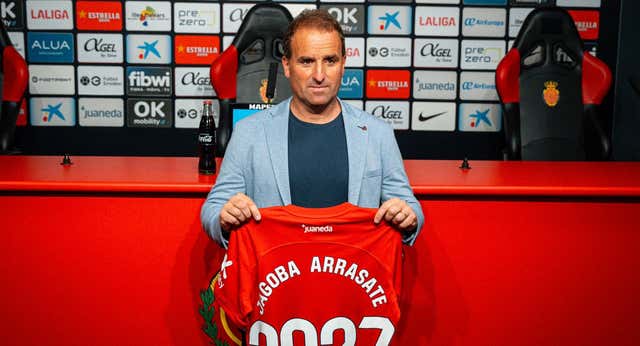 Arrasate mima a Darder y desvela por qué eligió Son Moix: «Los entrenadores queremos confianza como la que ofrece el Mallorca»