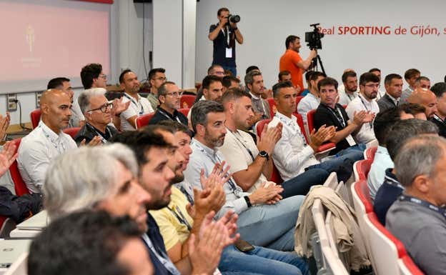 Representantes de canteras de distintos clubes de LaLiga.  LaLiga