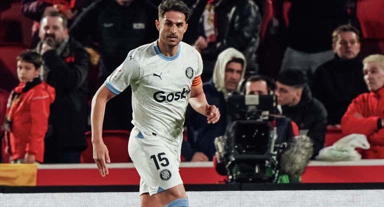 Juanpe seguirá en el Girona hasta 2025.