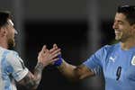 La risa de Messi, los gritos de Luis Suárez y un partido de pádel entre amigos: “Tiene sus arranques”