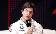 Lío en Mercedes: la Policía investiga un mail que acusa al equipo de sabotear a Lewis Hamilton