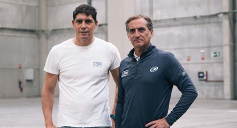 Jorge Martínez y David Morales en las nuevas instalaciones.