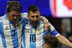 Argentina y Messi debutan con victoria ante la Canadá de Davies
